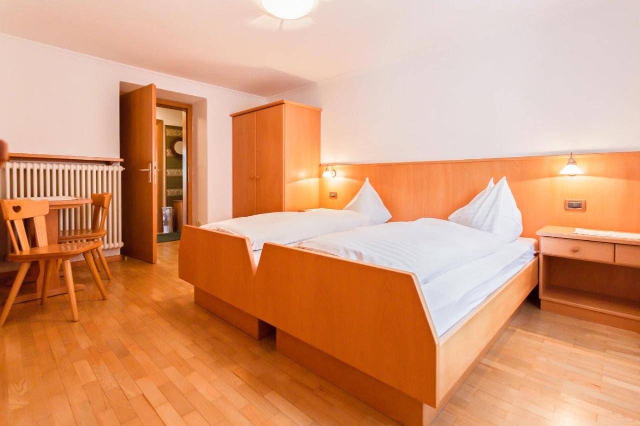 Villa Alpina Apartments Santa Cristina Val Gardena Luaran gambar