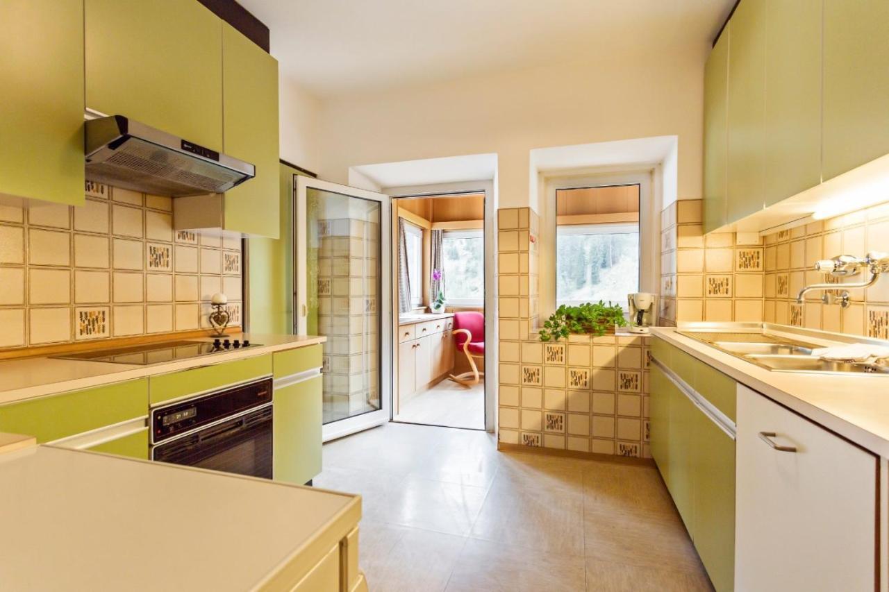 Villa Alpina Apartments Santa Cristina Val Gardena Luaran gambar