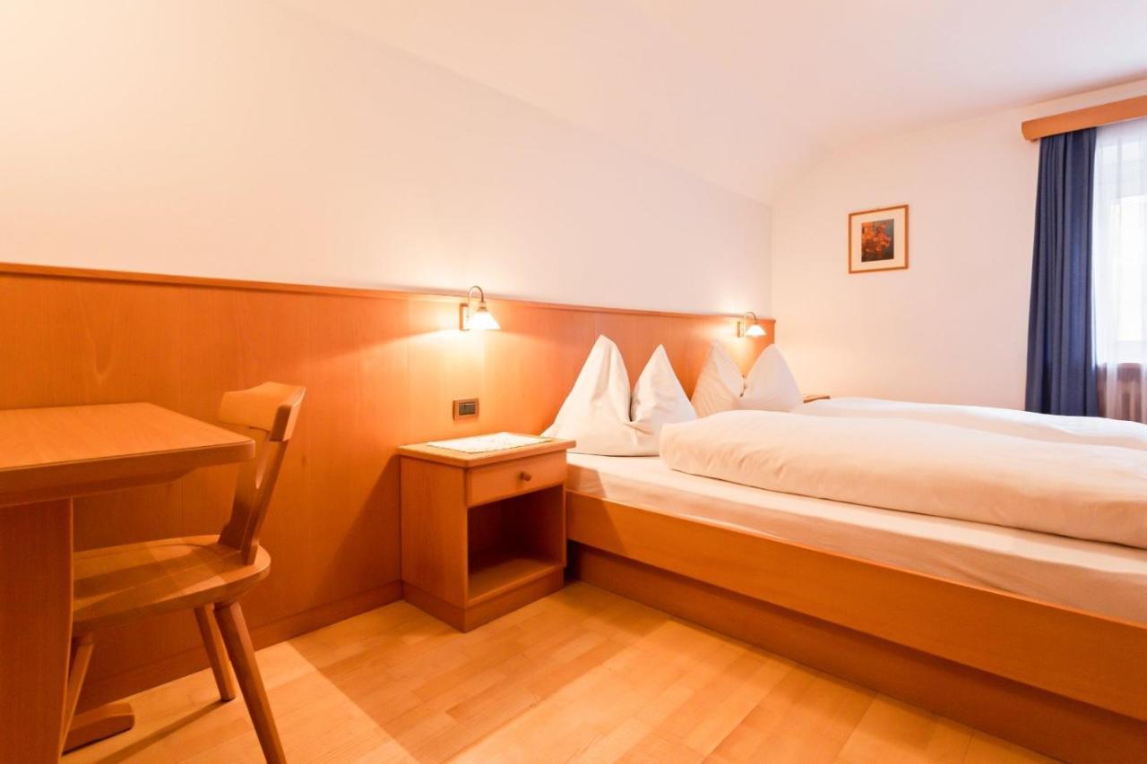Villa Alpina Apartments Santa Cristina Val Gardena Luaran gambar